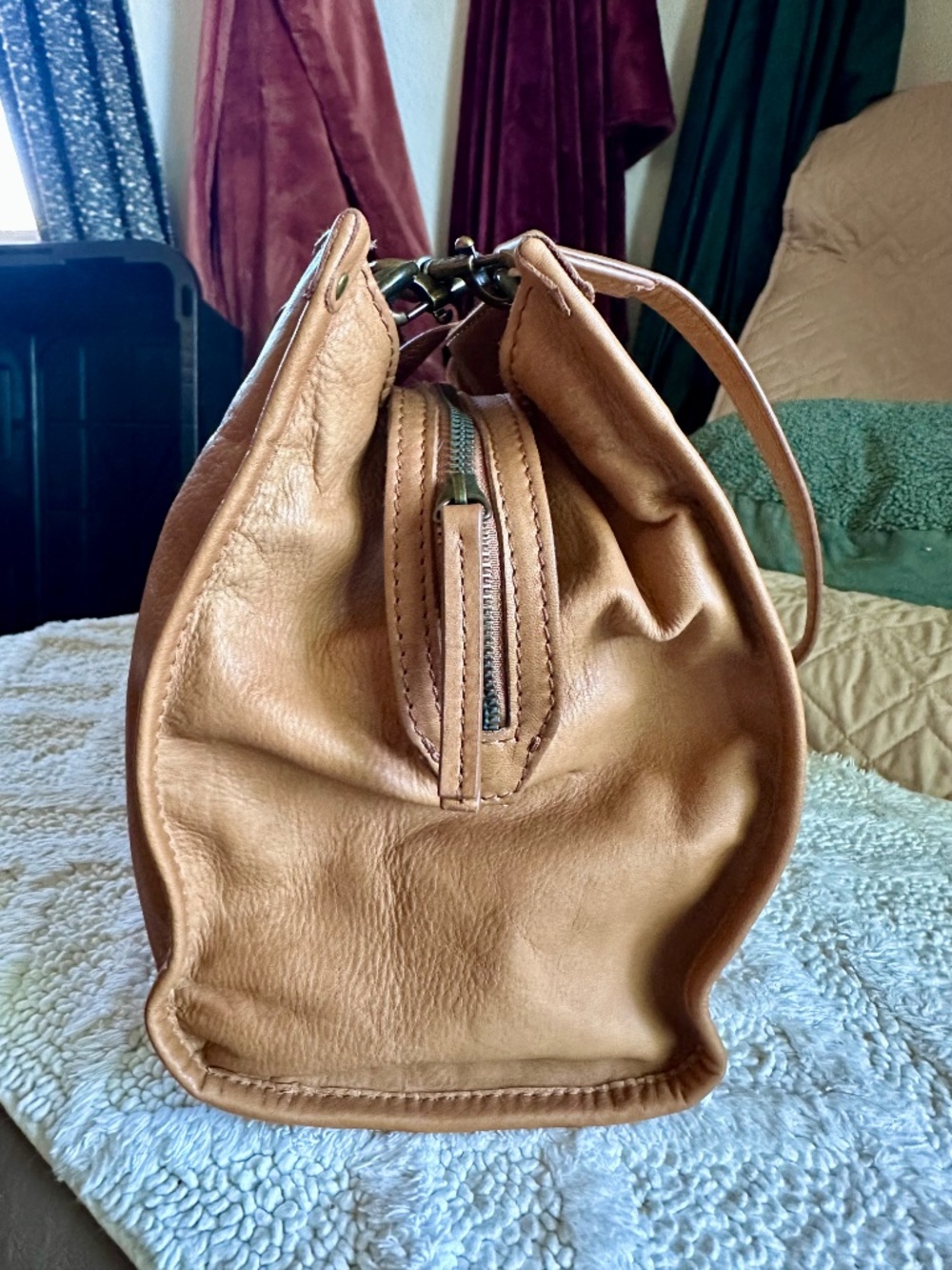 American Leather Co. Lennox Triple Entry Satchel. - Picture 4 of 10